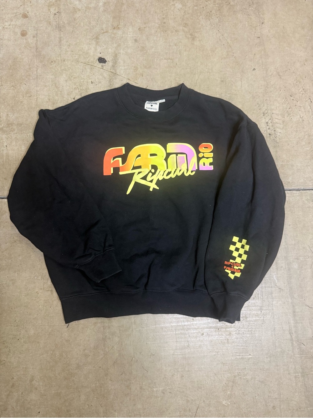 Women Rip Curl x farm rio Crewneck with Yellow-Orange-Pink Gradient Logo